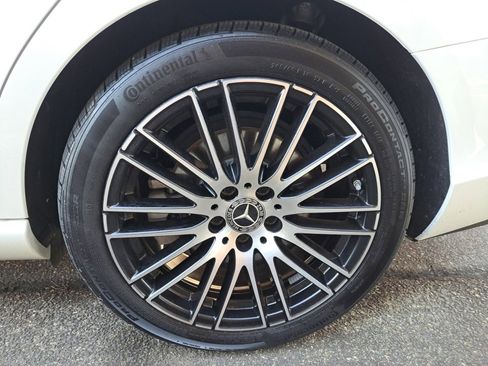 Used 2024 Mercedes-Benz C 300 Sedan image 25