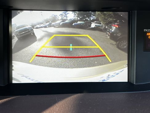 Used 2018 Lexus ES 350 w/ Luxury Package w/Wood Trim FWD image 26