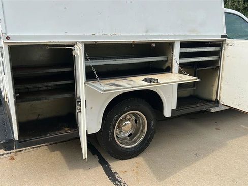 Used 2011 Chevrolet Silverado 3500 W/T RWD image 8