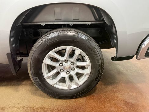 Used 2024 Chevrolet Silverado 1500 LT AWD/4WD image 88