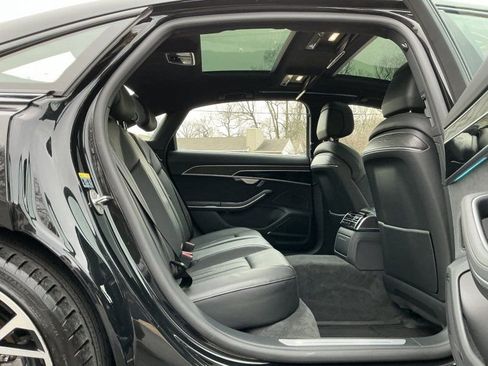 Used 2022 Audi A8 L 3.0T image 12