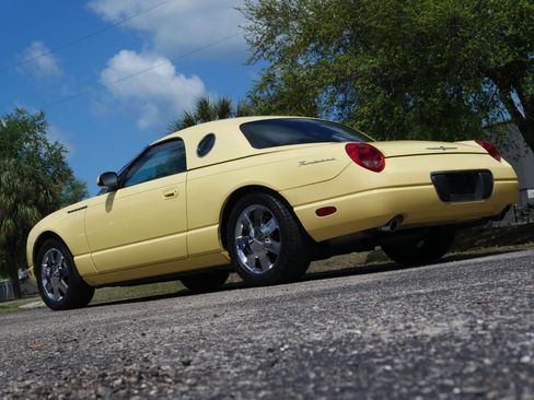 Used 2002 Ford Thunderbird image 17