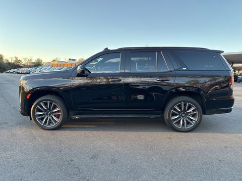 Used 2022 Cadillac Escalade Sport Platinum image 2