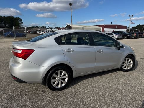 Used 2015 Kia Rio EX w/ Convenience Package image 8