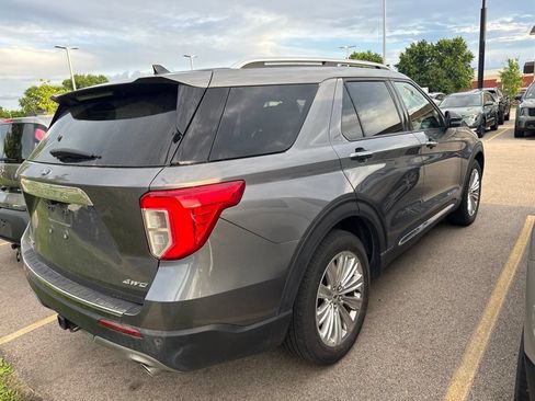 Used 2022 Ford Explorer Limited w/ Equipment Group 301A AWD/4WD image 6