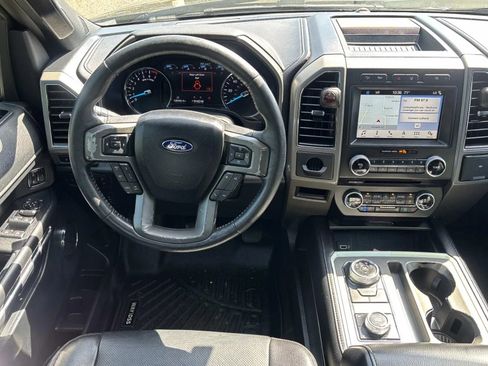 Used 2018 Ford Expedition Max XLT w/ Equipment Group 202A AWD/4WD image 10