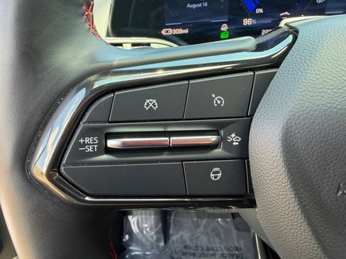 Used 2024 Chevrolet Equinox EV RS FWD image 15