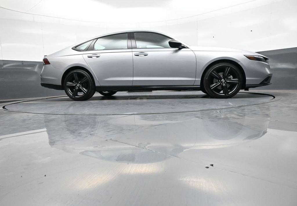 Used 2024 Honda Accord Sport image 28