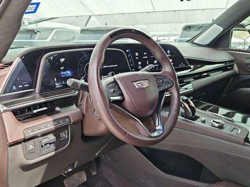 Certified 2024 Cadillac Escalade Sport Platinum image 9