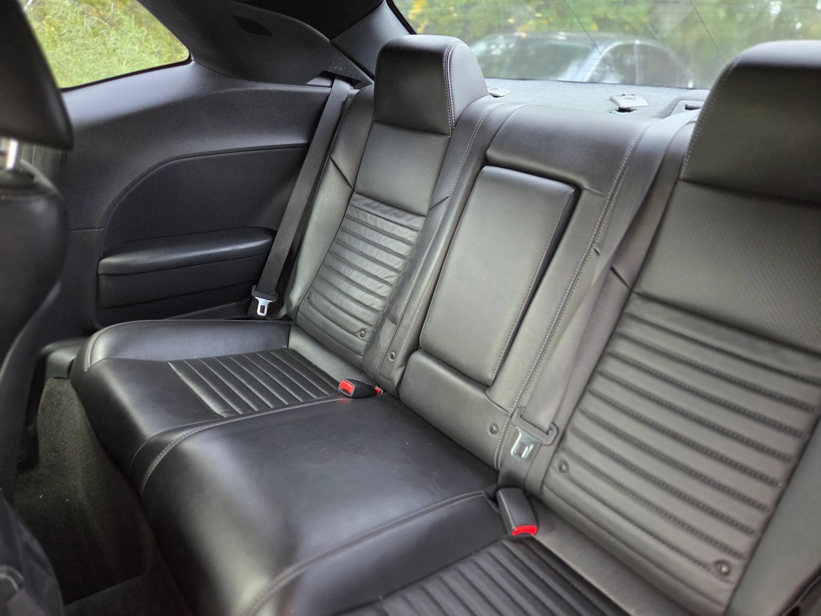 Used 2012 Dodge Challenger R/T RWD image 9