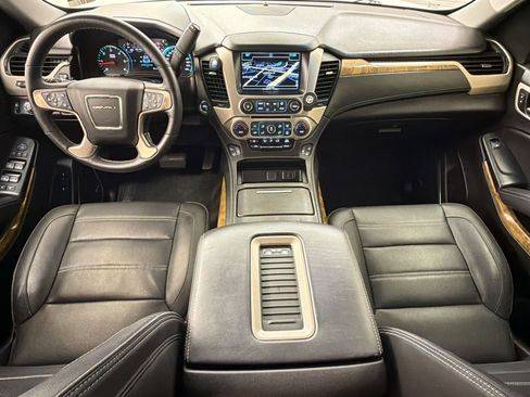 Used 2017 GMC Yukon Denali w/ Open Road Package RWD image 17