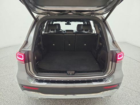 Used 2023 Mercedes-Benz GLB 250 image 18