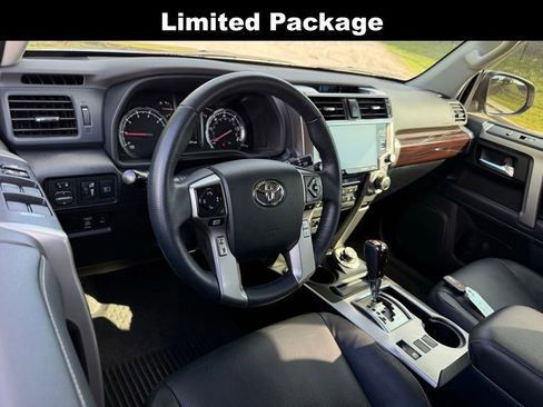 Used 2024 Toyota 4Runner Limited AWD/4WD image 3