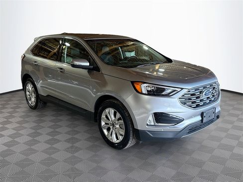 Used 2024 Ford Edge Titanium image 4