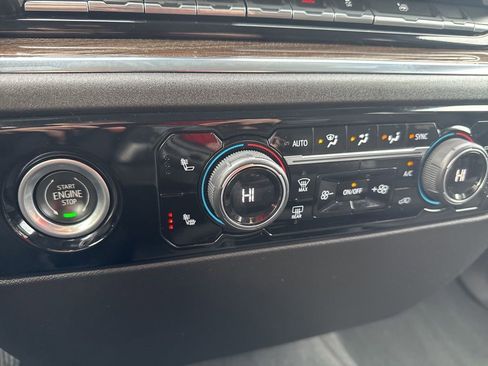 Used 2023 Chevrolet Silverado 1500 LT image 30