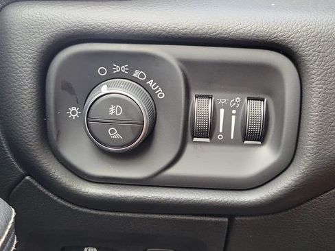 New 2027 RAM 1500 Laramie w/ Night Edition AWD/4WD image 22