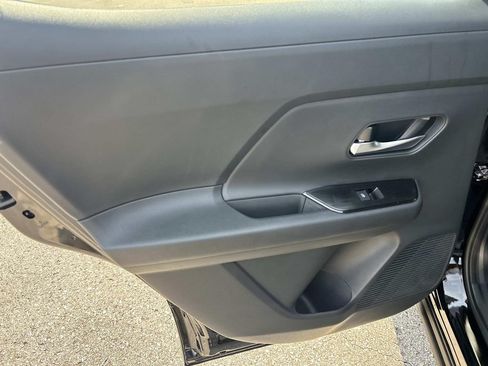 New 2026 Nissan Kicks SV w/ Cold Weather Package FWD image 18