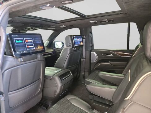 Used 2023 Cadillac Escalade Sport Platinum w/ LPO, ONYX Package AWD/4WD image 28