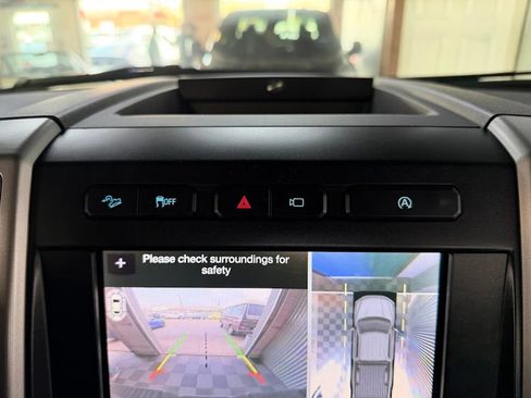 Used 2019 Ford F150 Lariat w/ Equipment Group 502A Luxury AWD/4WD image 28