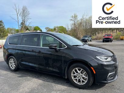 Certified 2023 Chrysler Pacifica Touring-L