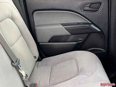 Used 2020 Chevrolet Colorado W/T w/ WT Convenience Package RWD image 14