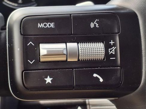 Certified 2024 Hyundai Santa Fe SEL image 19