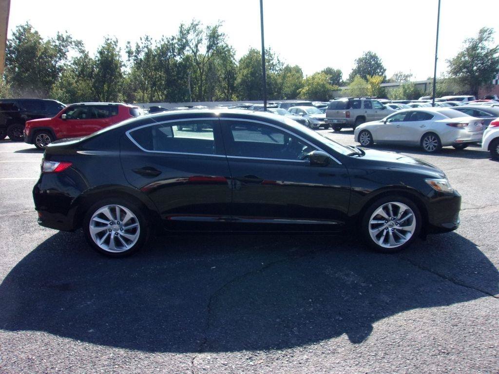 Used 2018 Acura ILX FWD image 4