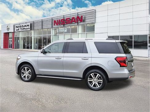 Used 2023 Ford Expedition Limited image 7