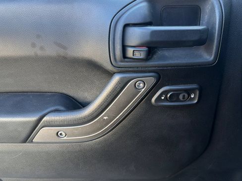 Used 2013 Jeep Wrangler Unlimited Sport AWD/4WD image 13