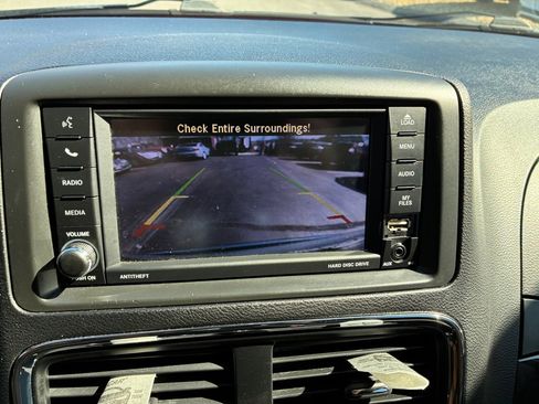 Used 2019 Dodge Grand Caravan SE image 26