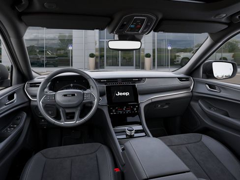 New 2025 Jeep Grand Cherokee L Altitude image 22