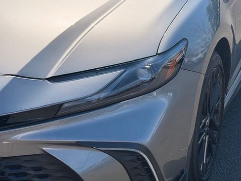 Used 2025 Toyota Camry SE w/ Multimedia Upgrade Package image 19