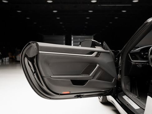 Used 2020 Porsche 911 Carrera image 54