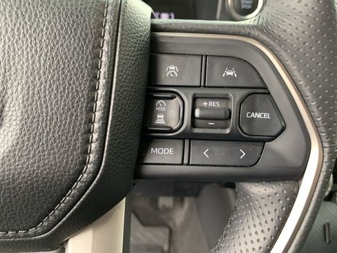 Used 2025 Toyota 4Runner SR5 image 27