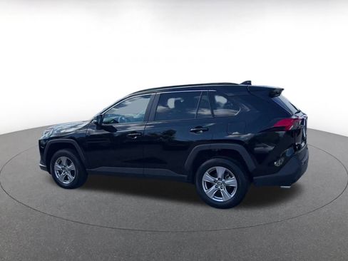 Used 2025 Toyota RAV4 XLE image 9