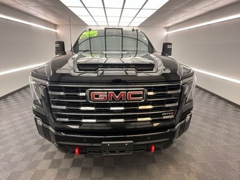 Used 2024 GMC Sierra 2500 AT4 w/ AT4 Premium Plus Package AWD/4WD image 2