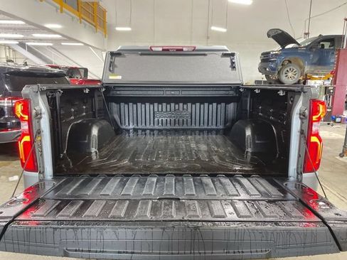 Used 2024 Chevrolet Silverado 1500 High Country w/ Technology Package AWD/4WD image 27