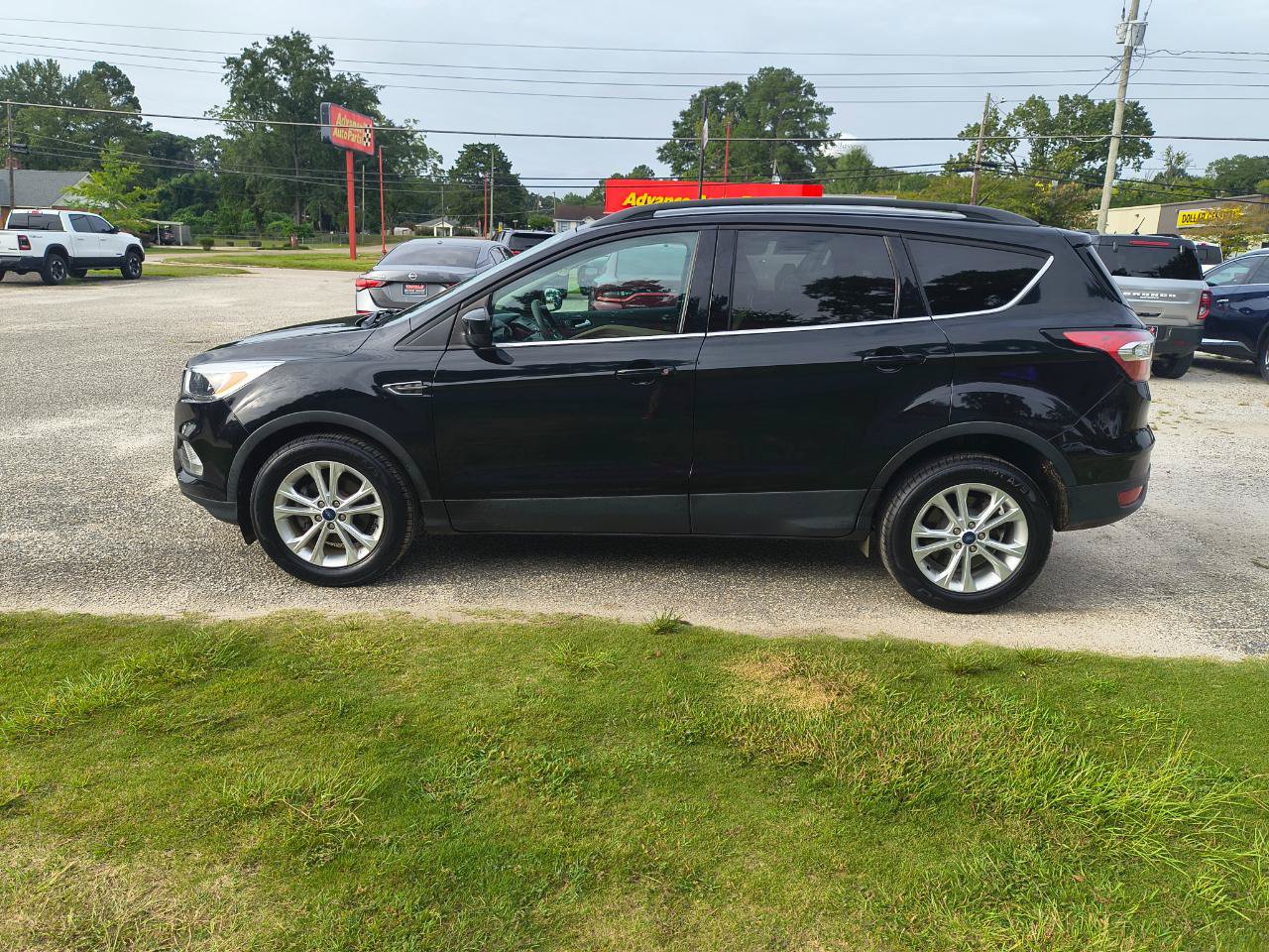 Used 2018 Ford Escape SE FWD image 5