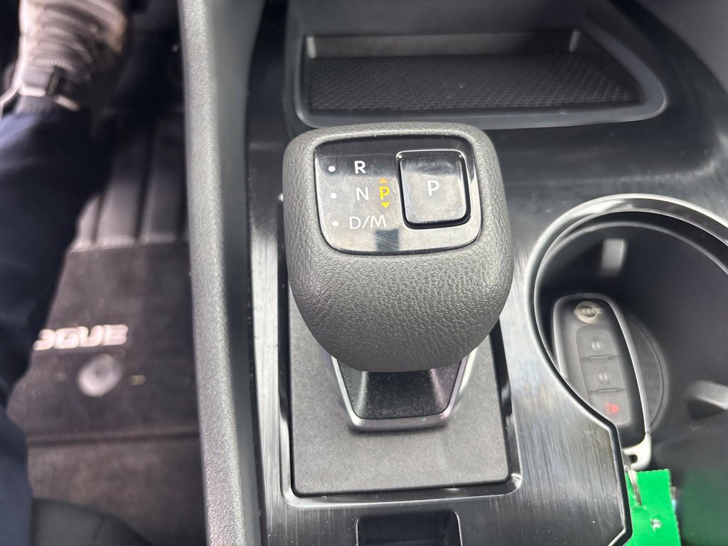 Used 2024 Nissan Rogue S AWD/4WD image 11