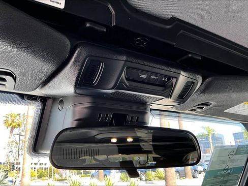 Used 2024 Jeep Wrangler Unlimited AWD/4WD image 33