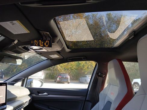 New 2026 Volkswagen GTI SE FWD image 21
