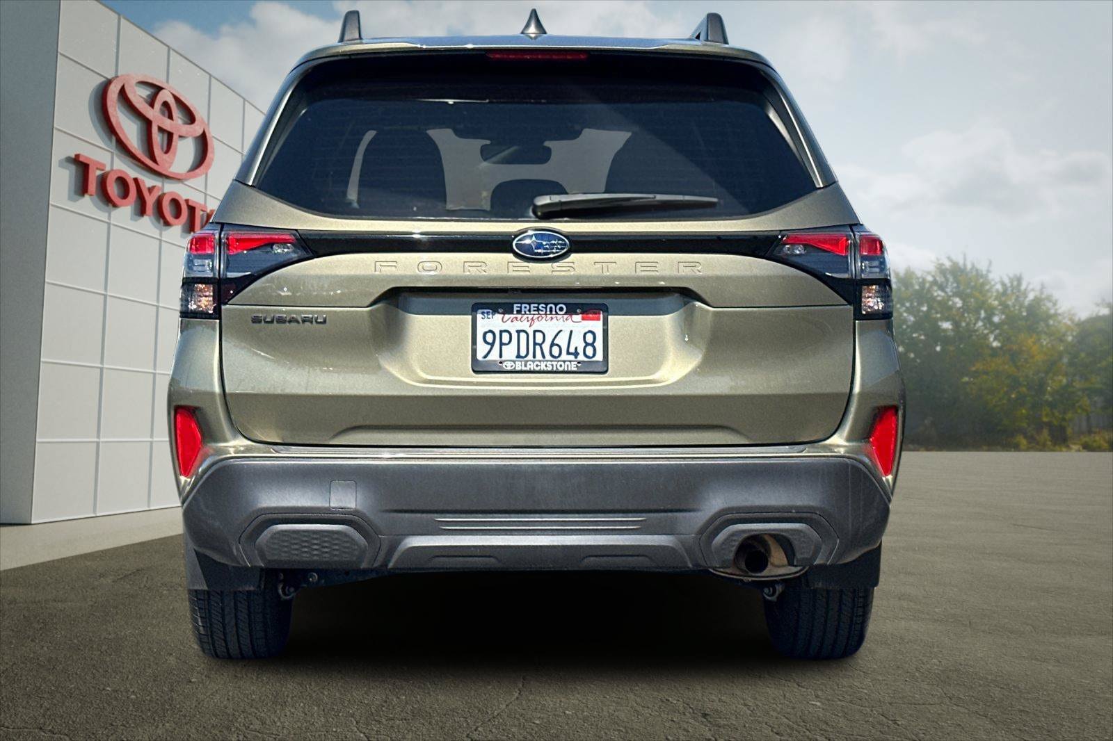 Used 2025 Subaru Forester Premium AWD/4WD image 4