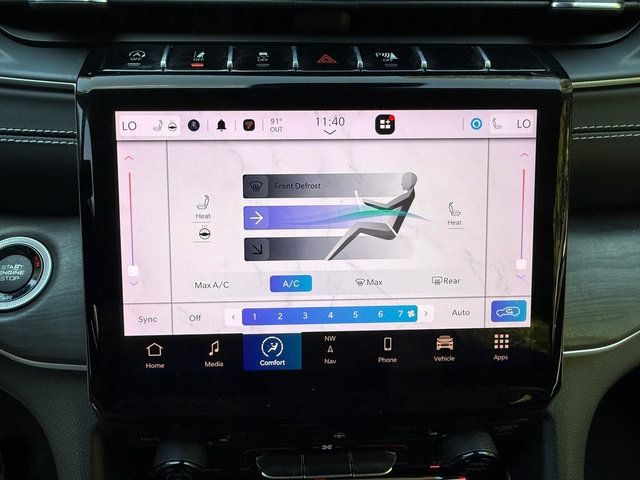 Used 2023 Jeep Grand Cherokee Limited AWD/4WD image 25