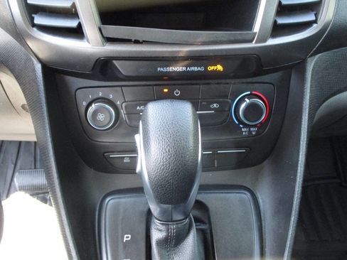 Used 2019 Ford Transit Connect XL FWD image 11