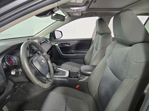 Used 2022 Toyota RAV4 XLE w/ Convenience Package FWD image 14