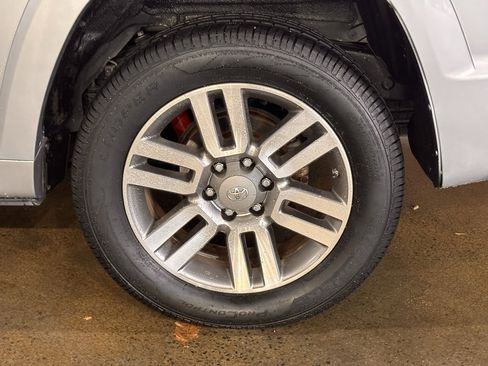 Used 2013 Toyota 4Runner Limited image 34