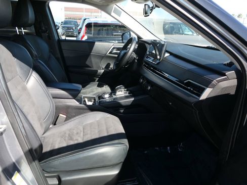 Used 2024 Mitsubishi Outlander SE image 28