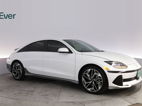 Used 2025 Hyundai Ioniq 6 SEL RWD image 14