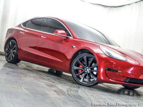 Used 2020 Tesla Model 3 Performance image 4