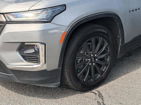 Used 2023 Chevrolet Traverse RS FWD image 9